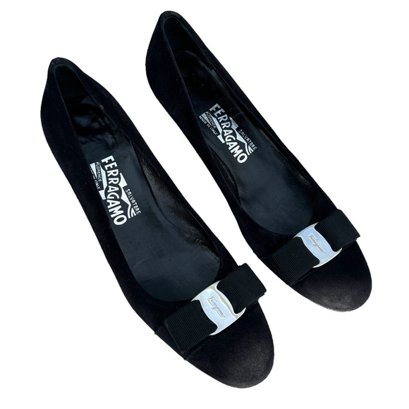 Salvatore Ferragamo Gancini Kitten Heel Bow Detail Black Suede Leather Pumps - Picture 1 of 15